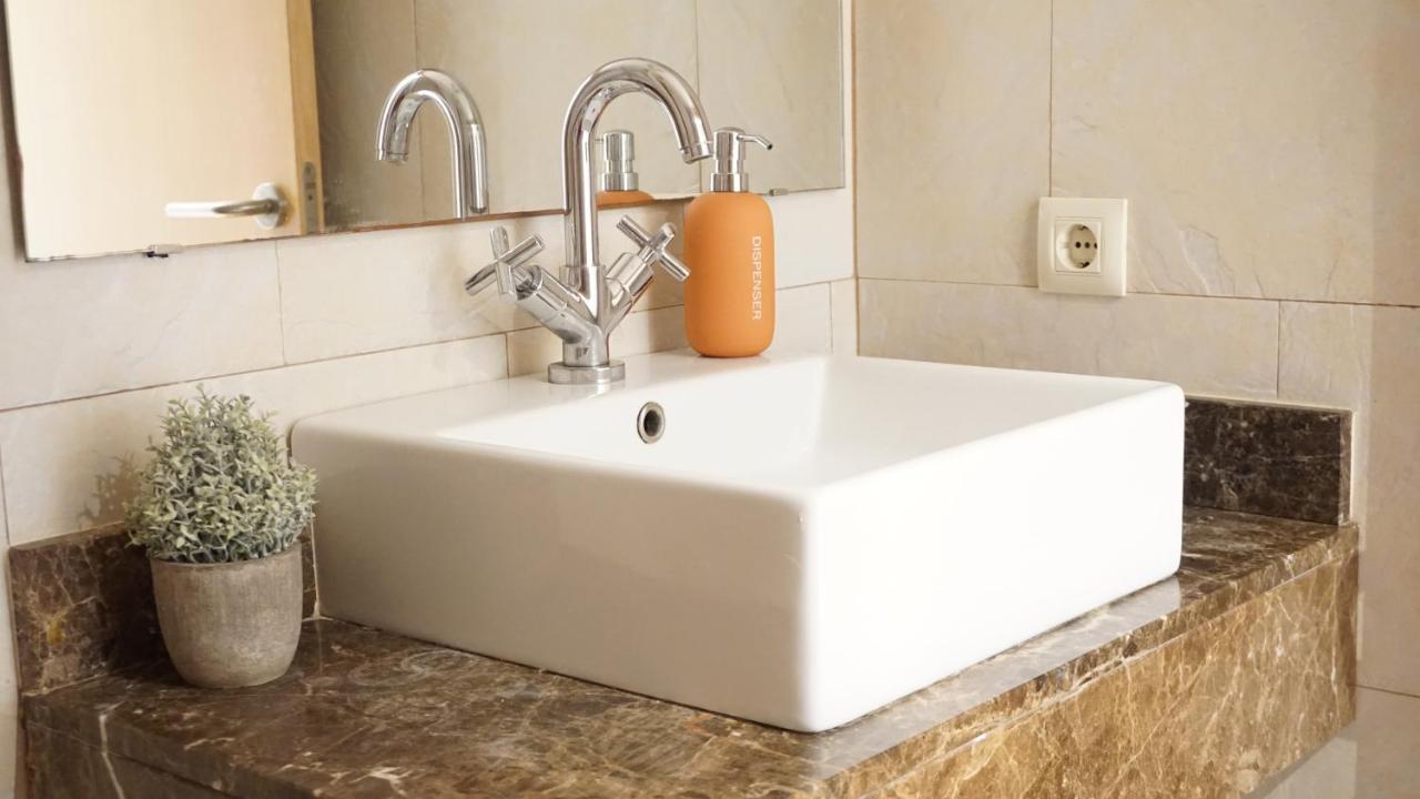 Encantador Apartamento familiar 4 px con Terraza, Parking y Wi-fi en Llançà Exterior foto